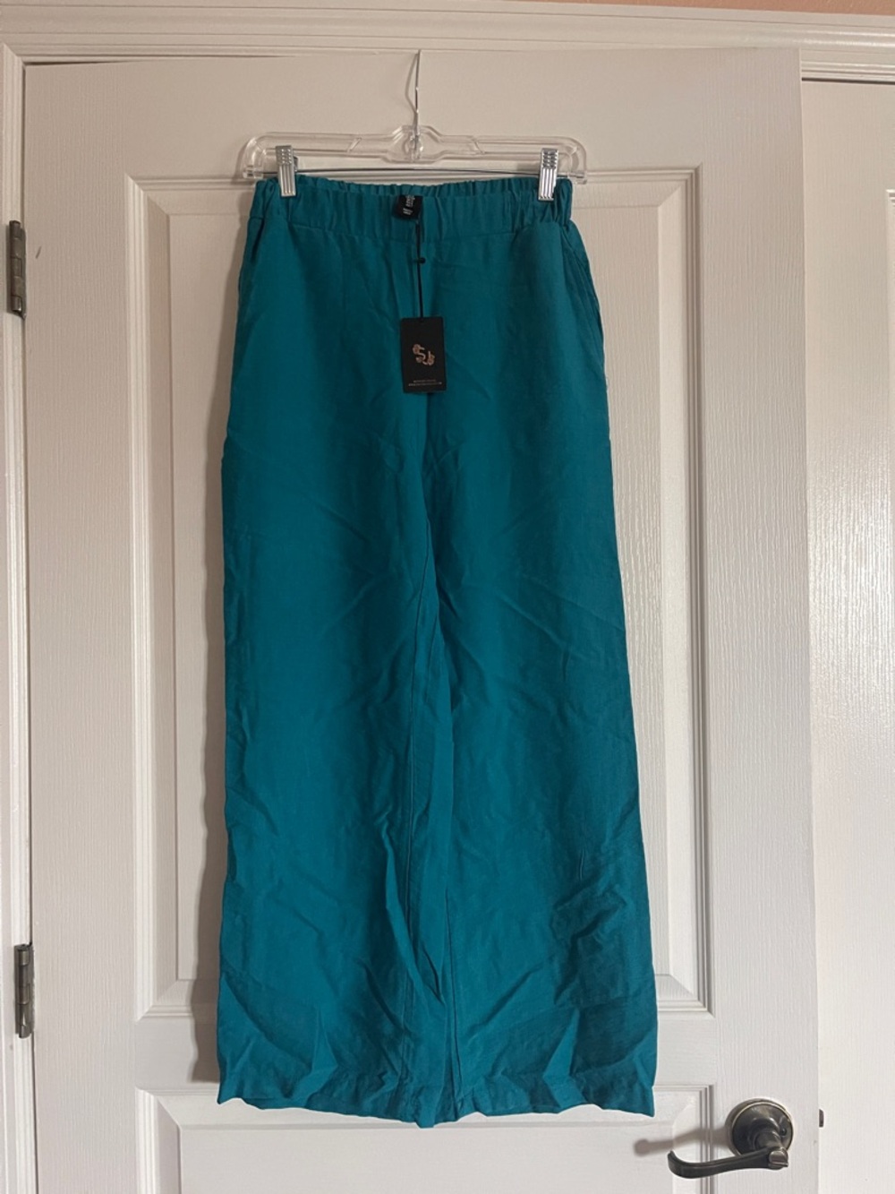 NWT Lightweight Elastic-Waist Pants